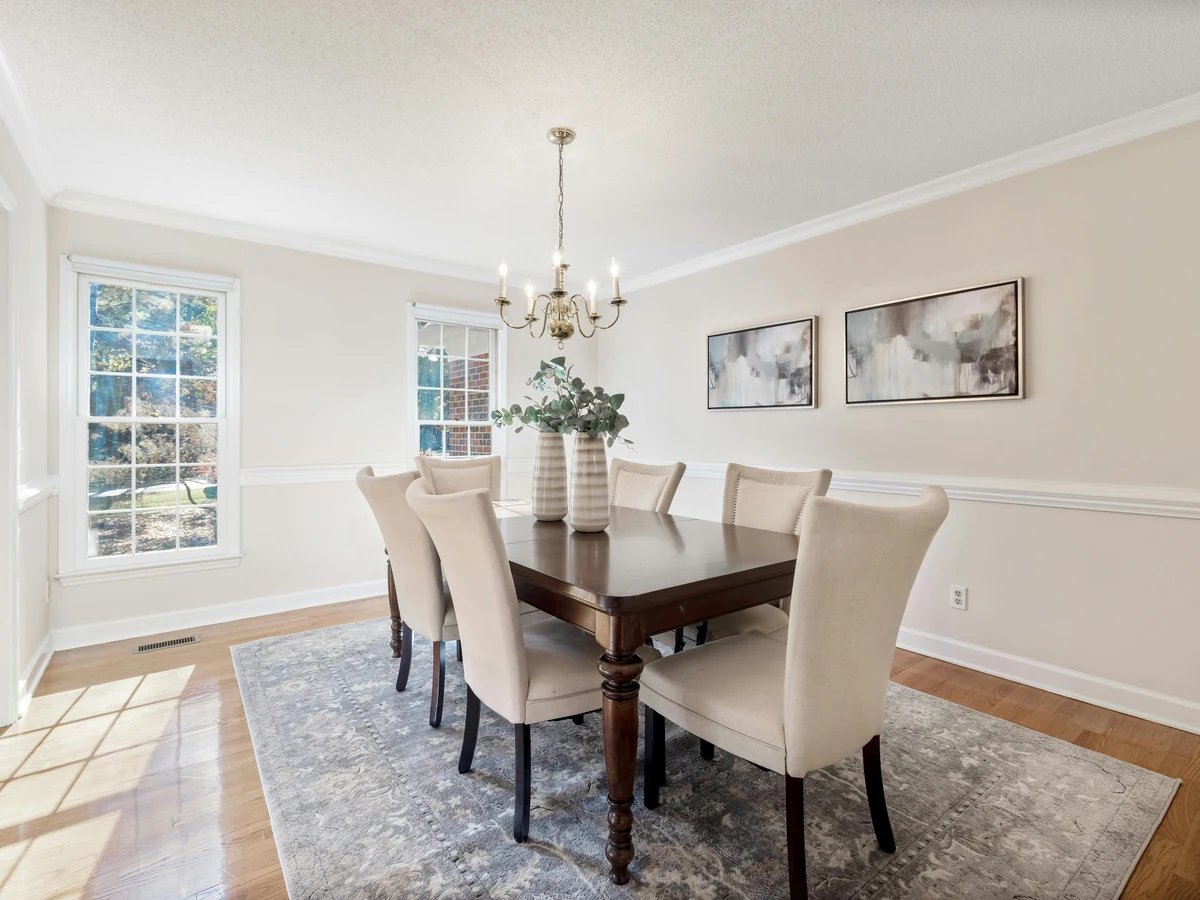 dining-room-painting-classic-dining-room-worthing-decorators Dining Room Painters in Worthing by Worthing Painters, professional painting service